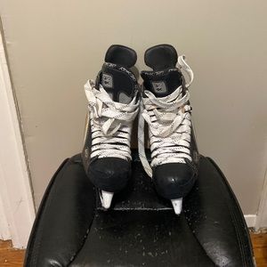 Reebok RBK Mens hockey Skates Size 8